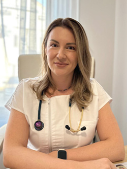 Dr. Adelina Rista